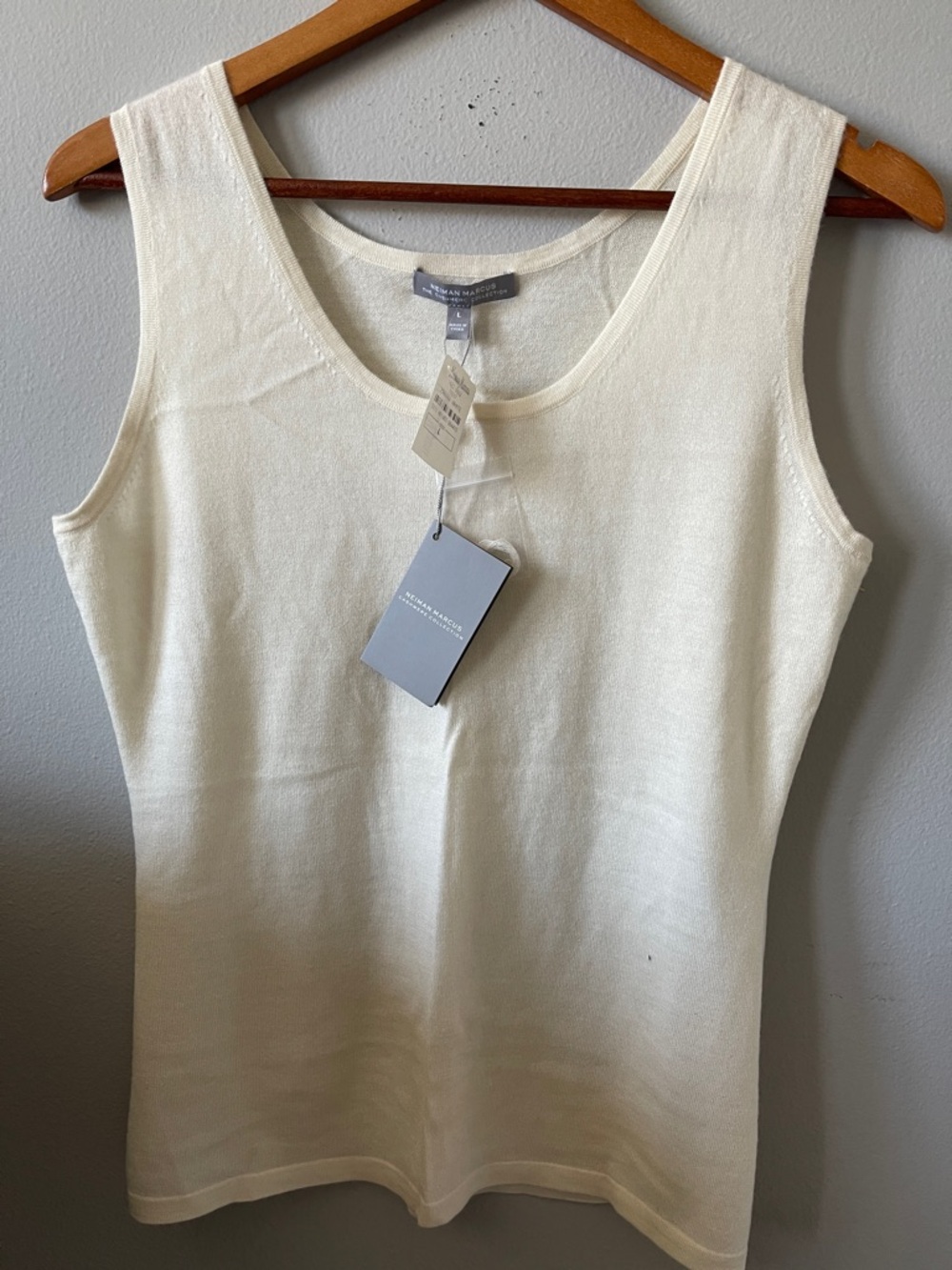Nwt cashmere sleeveless top